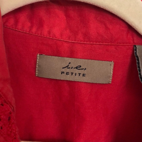 i.e.Petite Breezy Cotton Button-down in a Cool Red - Picture 3 of 11